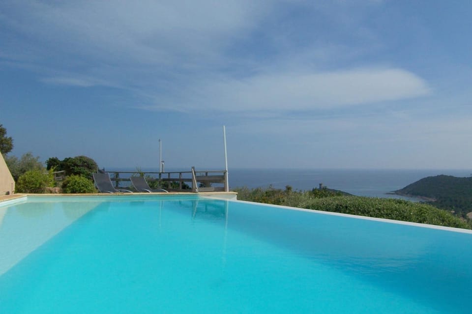Pool view, Sea view