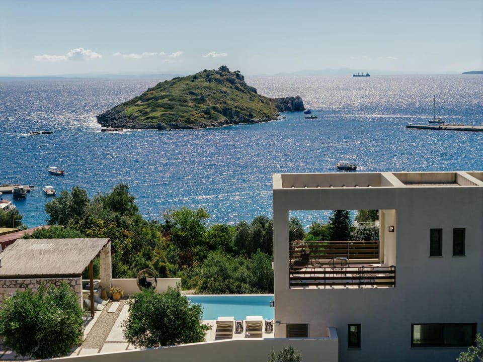 Property building, Natural landscape, Pool view, Sea view, Swimming pool