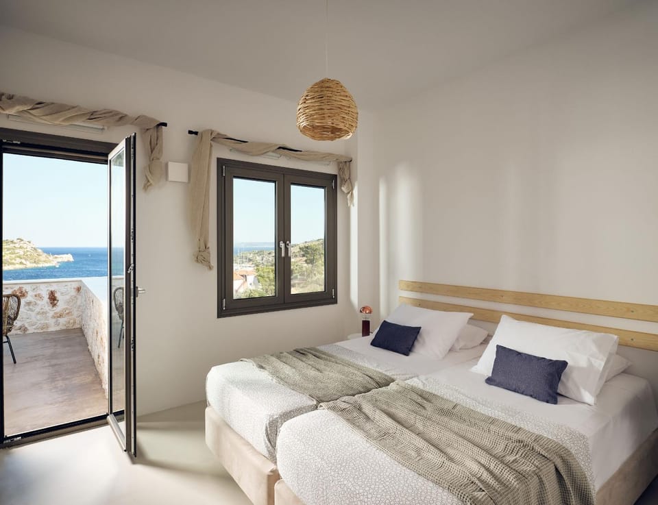 Bed, Bedroom, Sea view