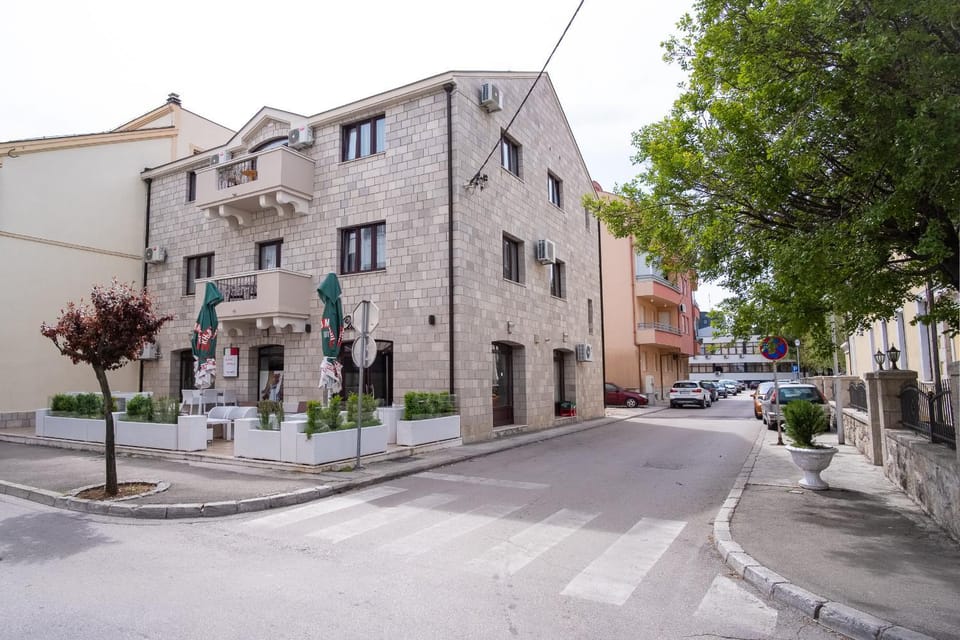 Property building, Street view