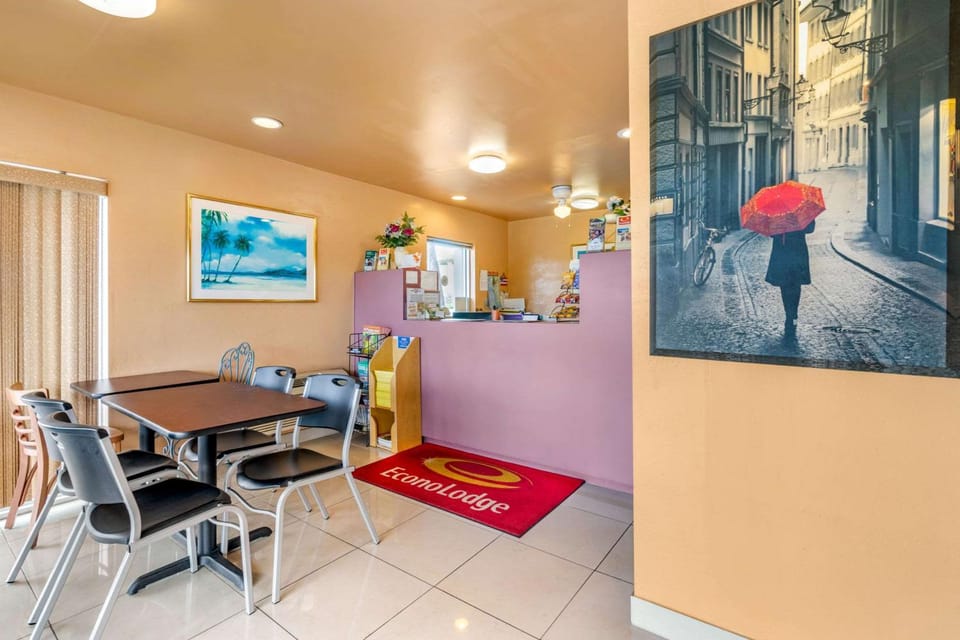 Lobby or reception, On site
