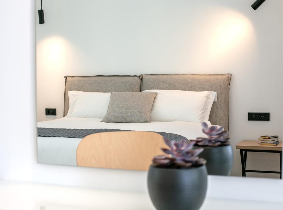 Bed, Decorative detail, Bedroom