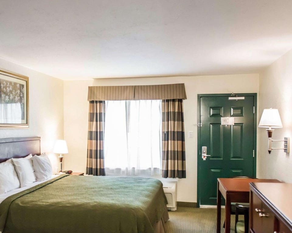 Photo of the whole room, On site