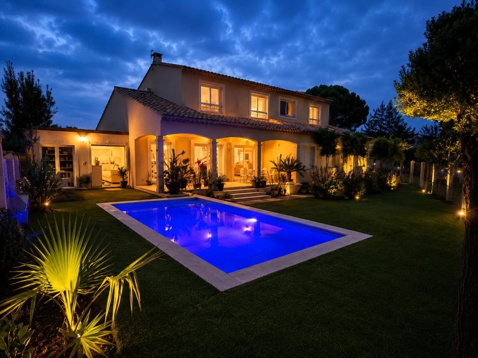 Lou Meinado, un concept "comme à l'hôtel" Bed and Breakfast in Arles
