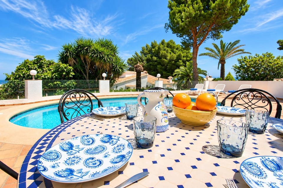 Garden, Garden view, Pool view, Swimming pool, sunbed