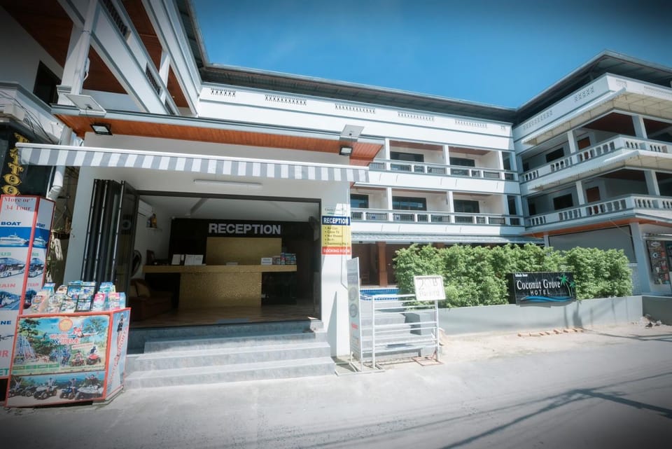 Facade/entrance
