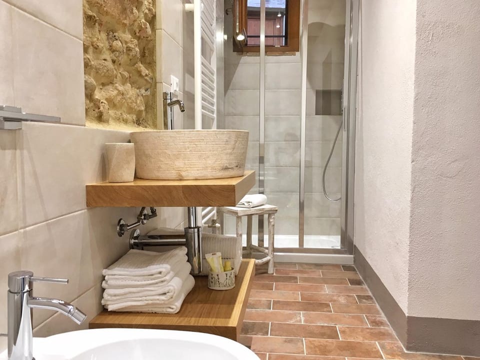 Le Camere Del Borgo Bed and Breakfast in Tuscany