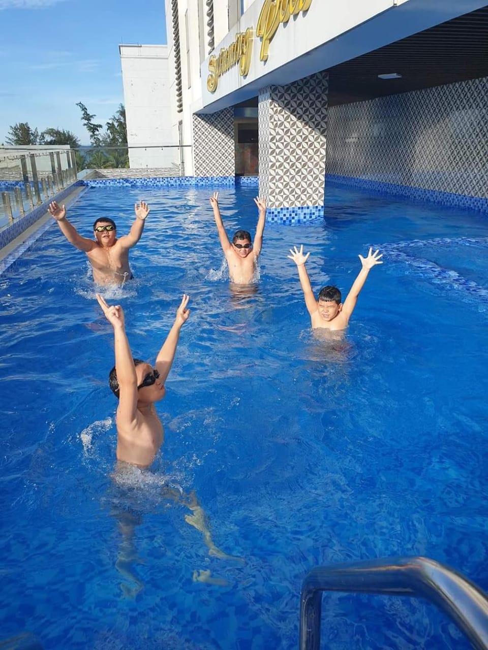 Swimming pool