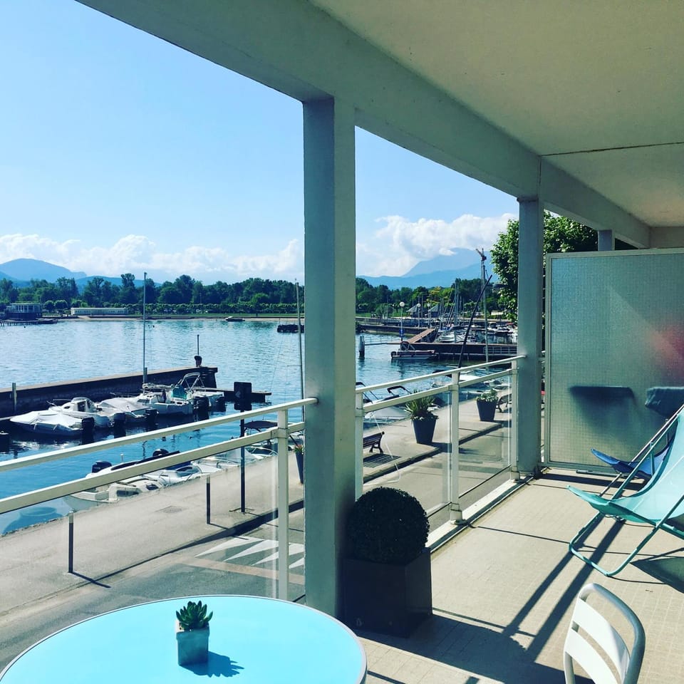 RESIDENCE DU PORT Apartment hotel in Auvergne-Rhône-Alpes