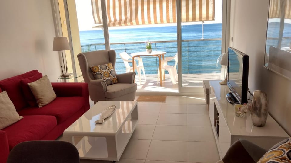 Living room, Sea view