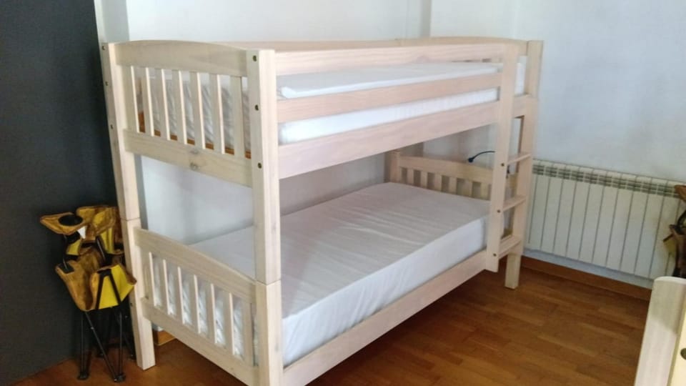 Bed, Bedroom, bunk bed