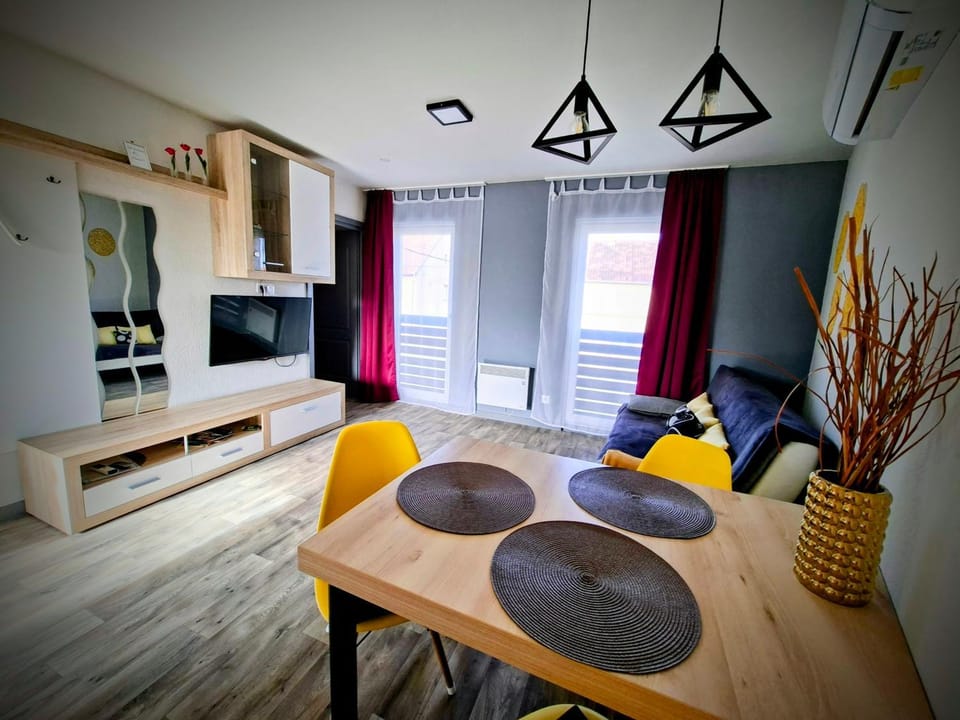 Koller Apartmanház Apartment in Hungary