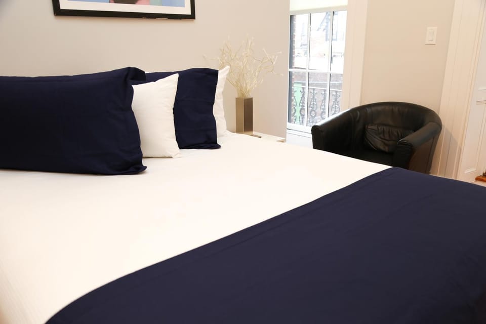 Bed, View (from property/room), Seating area, Bedroom