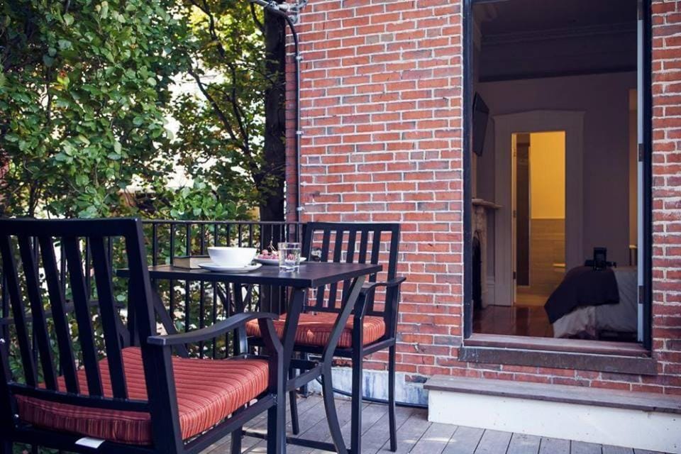 Patio, Seating area