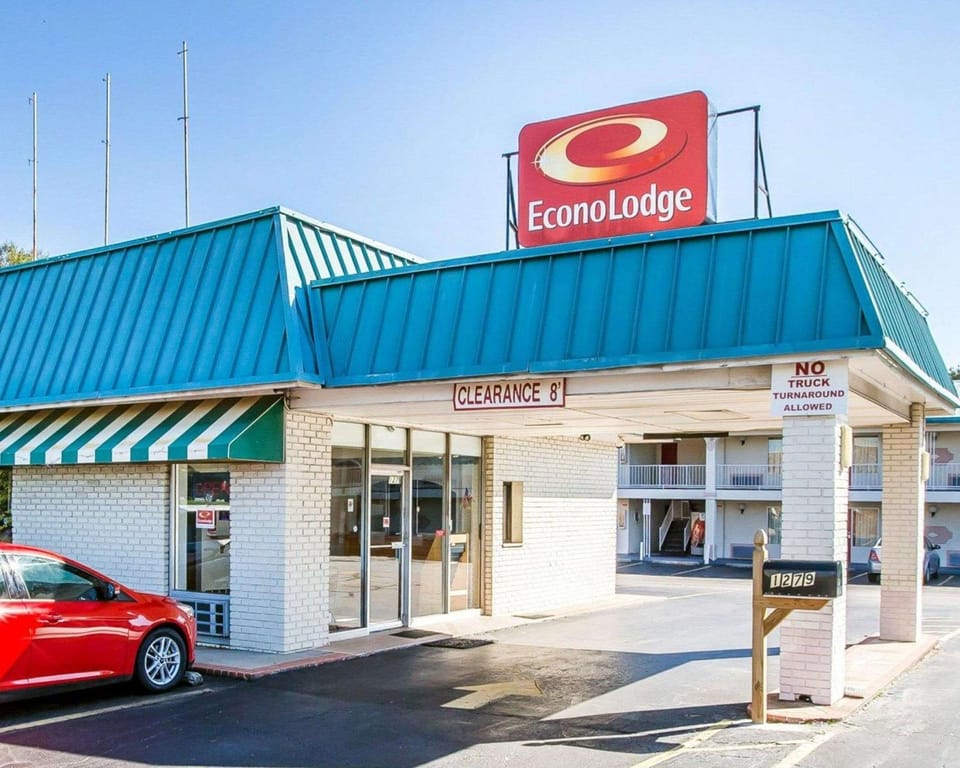 Property building, On site