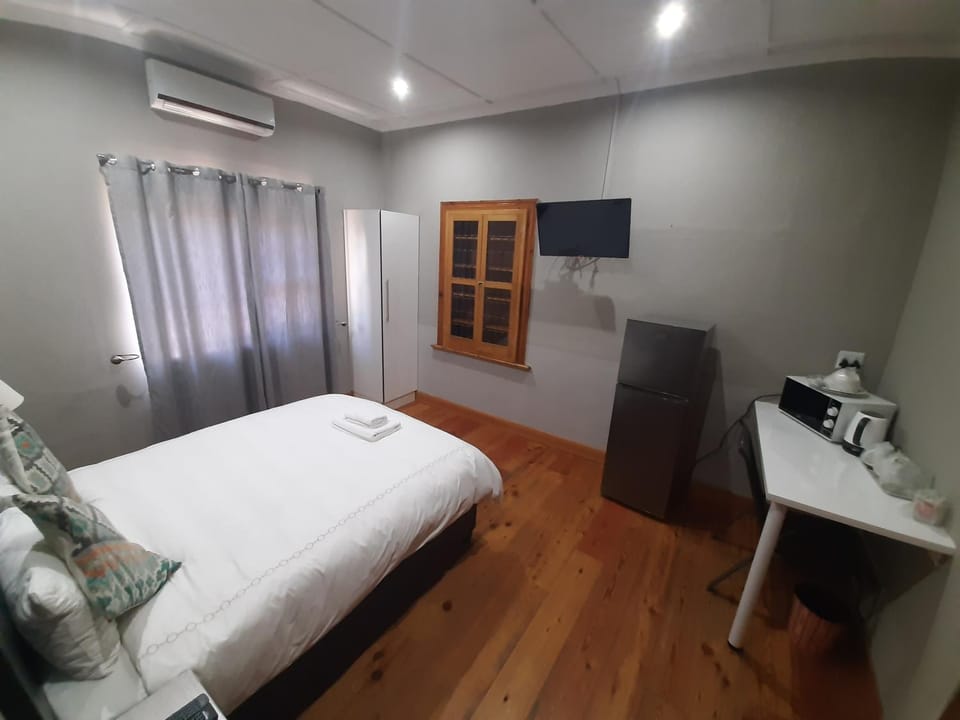 Lux Rooms on 37 Bed and Breakfast in South Africa