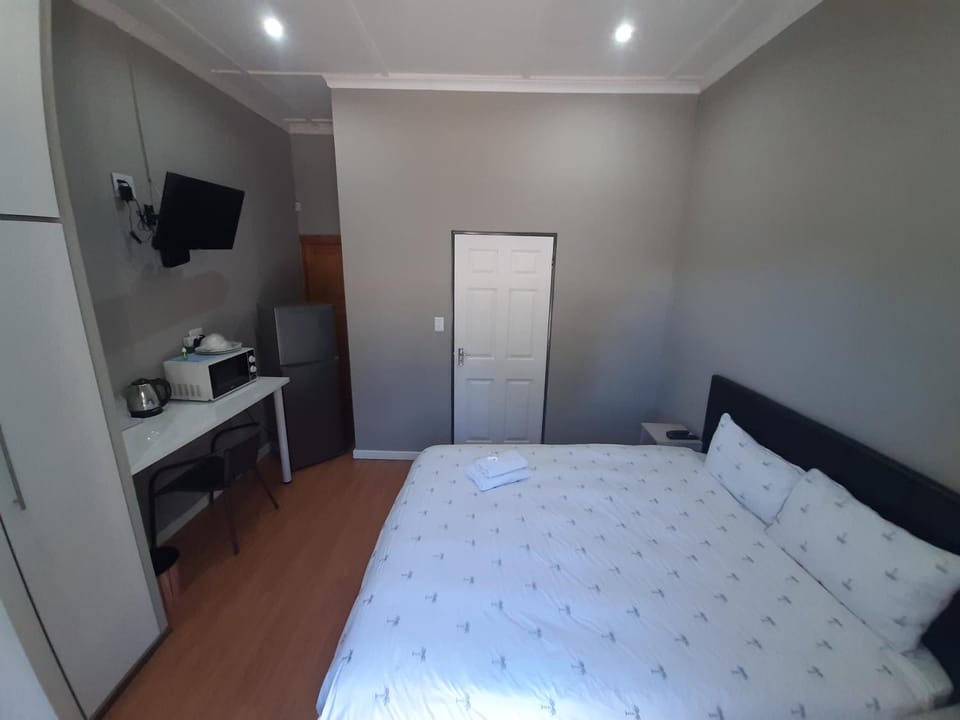 Lux Rooms on 37 Bed and Breakfast in South Africa