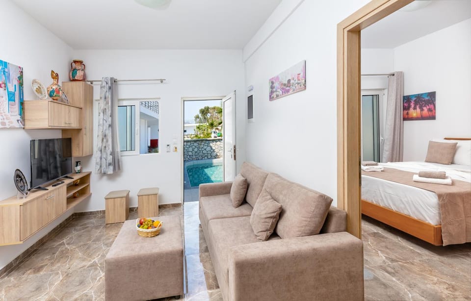 Living room, Pool view, Swimming pool