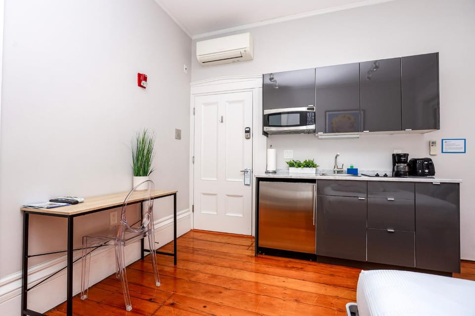 Charming & Stylish Studio on Beacon Hill #9 Apartment in Beacon Hill