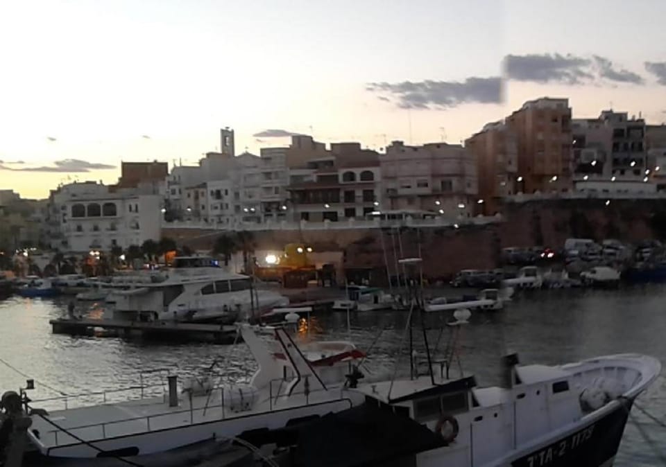 Nearby landmark, City view, Sunset