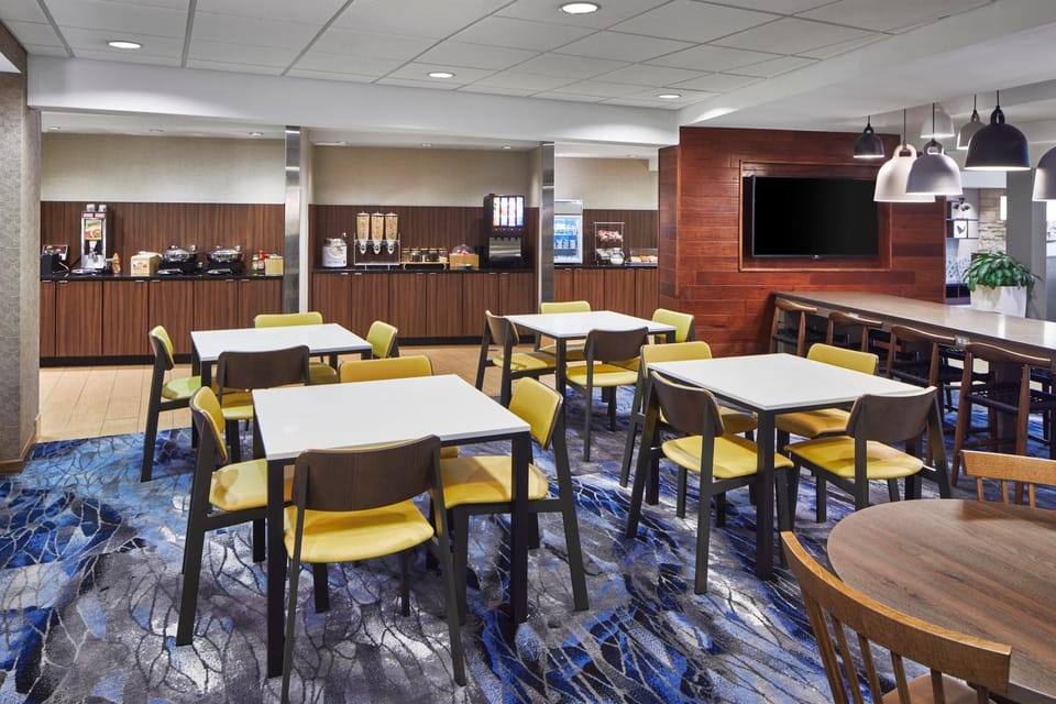 Dining area, Continental breakfast
