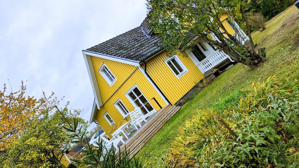 Obstgarten Mörlunda, 5 min zum Badesee, Småland, Sauna, AutoCharging House in Kalmar County, Sweden