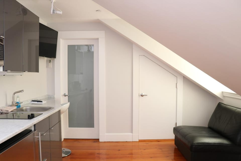 View (from property/room), Kitchen or kitchenette, Seating area