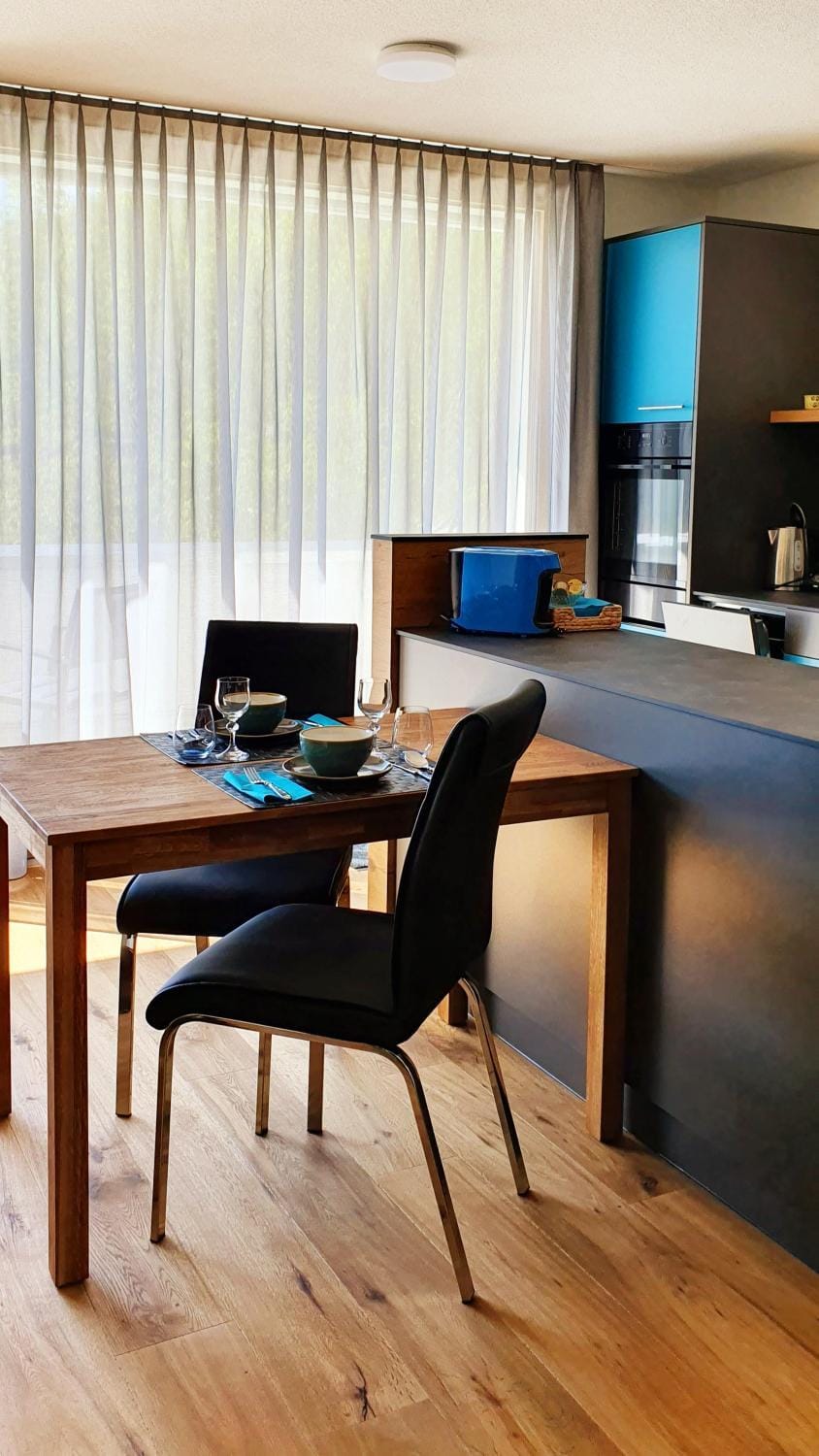 Coffee/tea facilities, Kitchen or kitchenette, Other, Photo of the whole room, Decorative detail, Seating area, Dining area, Area and facilities