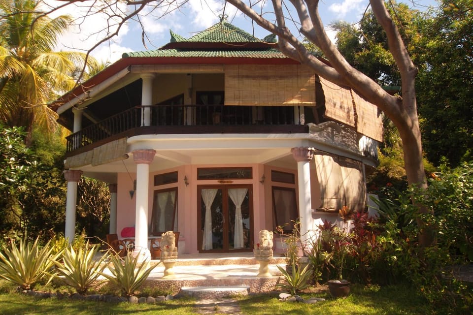 Gaia-Oasis Beach Resort Hotel in Bali