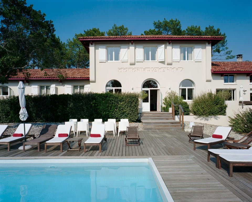 Property building, Day, Swimming pool, Swimming pool