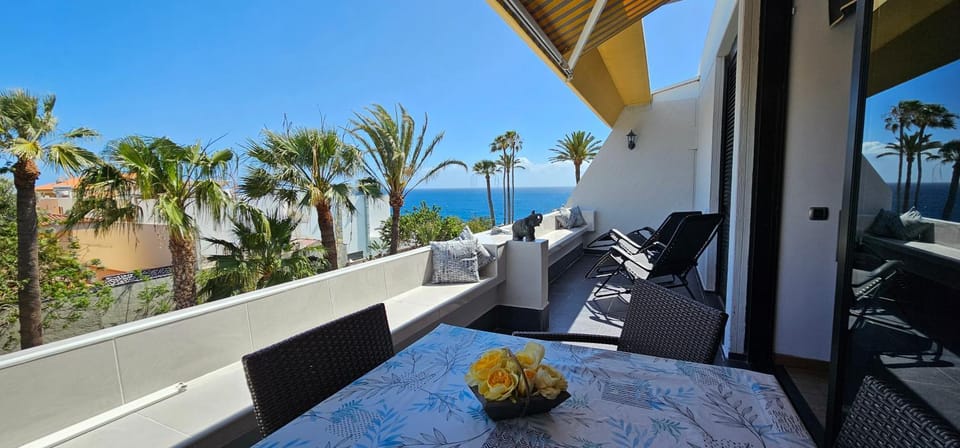 Wonderful Sea Views by Vapagó Tenerife Apartment in Costa del Silencio