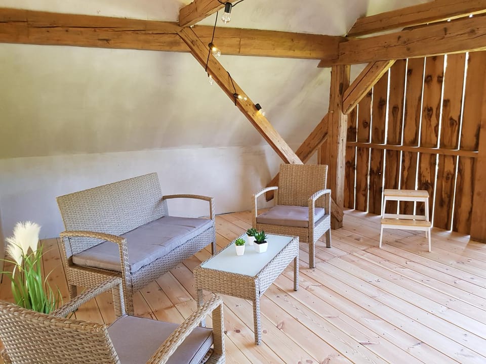 Patio, Seating area