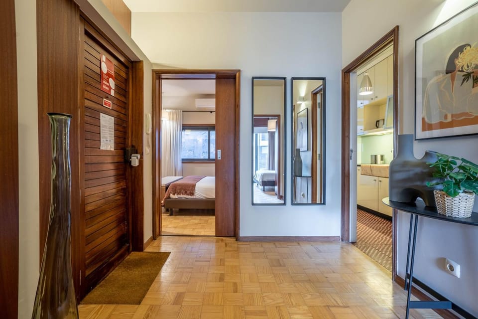 Firmeza388 Charming Flats - Comfort & Privacy with 2 Bedrooms Apartment in Porto