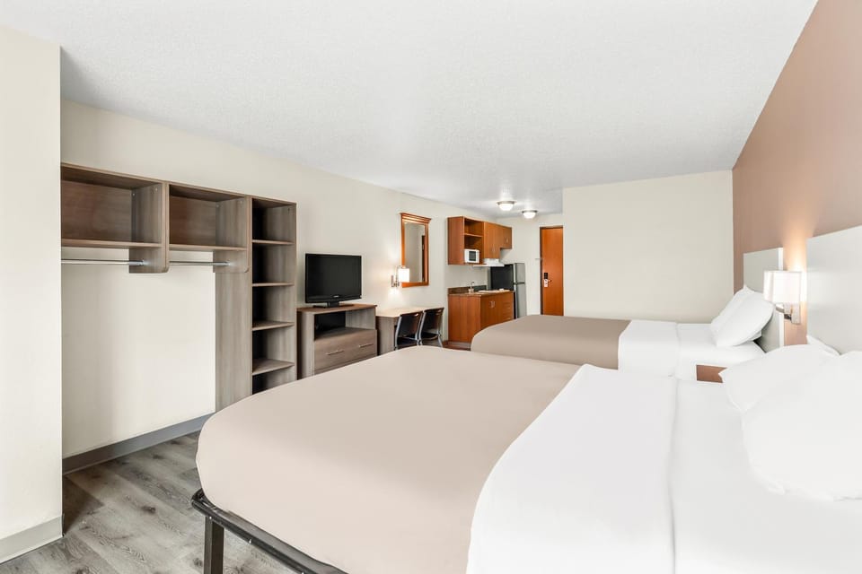 TV and multimedia, Bedroom, On site