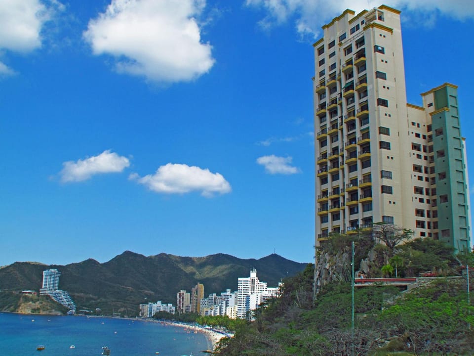 Peñón del Rodadero Apartments – Oceanfront by SOHO Apartment in Gaira