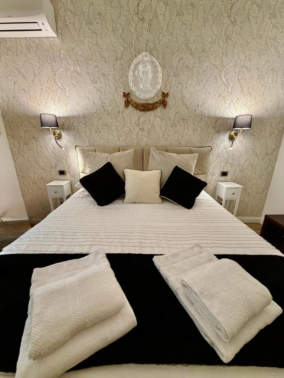 Colosseo Room House in Rome