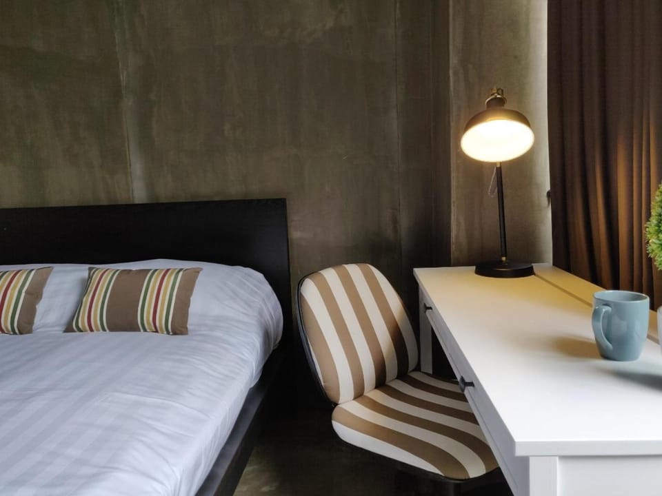 THE HOG Bed and Breakfast in Bangkok