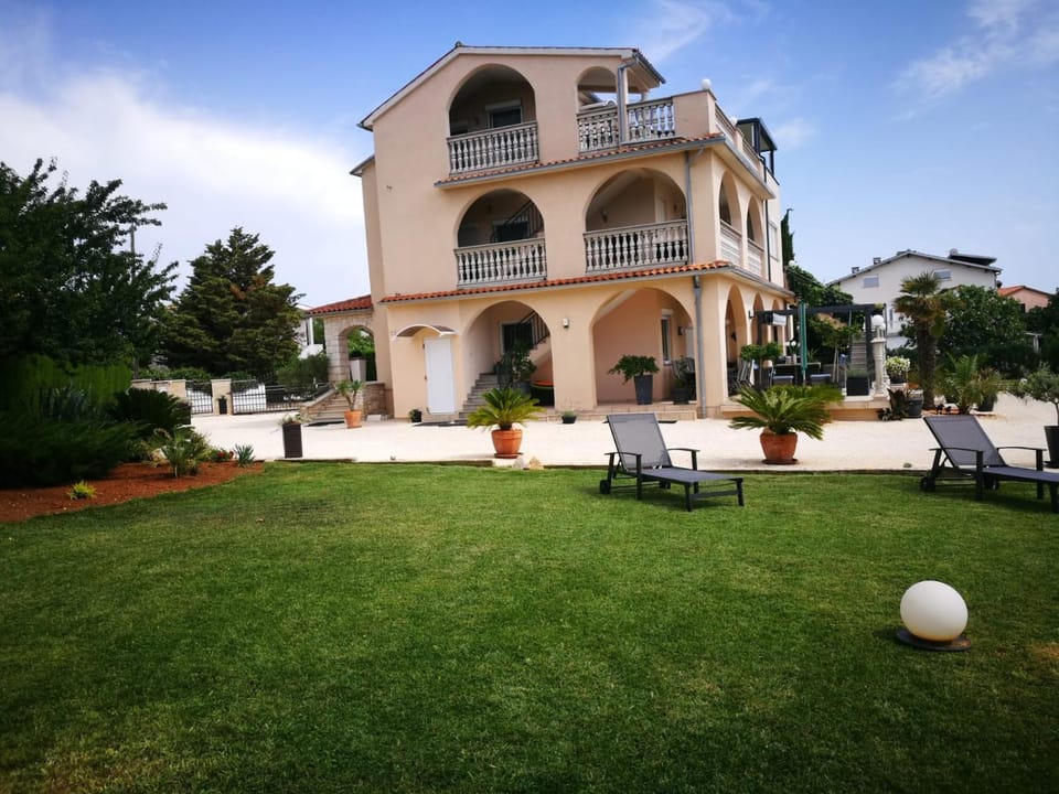 Inner courtyard view