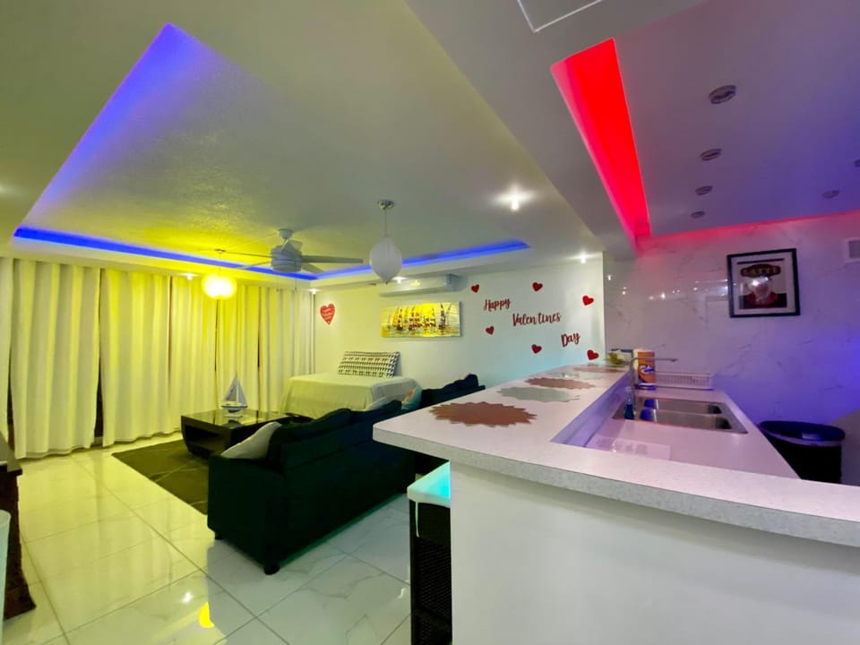 Ocean View apt on Isla Verde in a 14th floor Apartment in Carolina