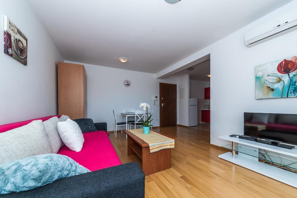 Vlado Apartment in Makarska