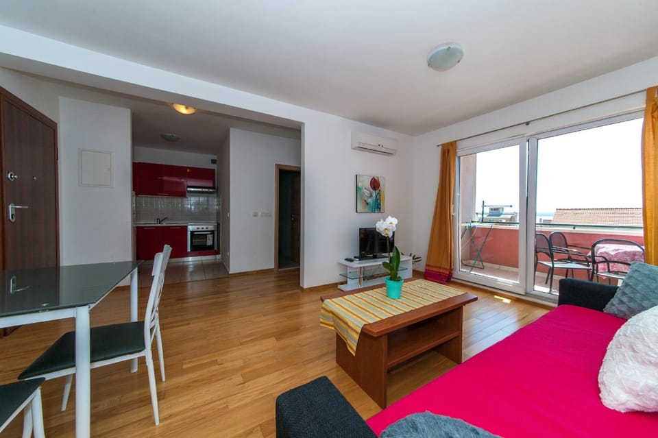 Vlado Apartment in Makarska