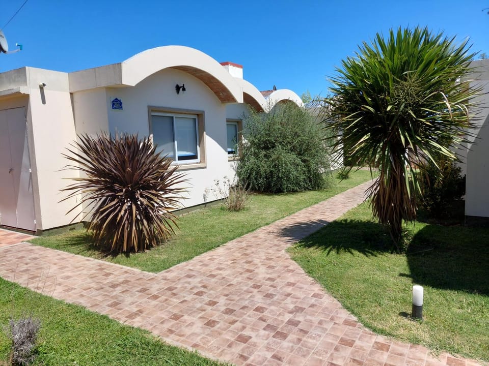 Cabañas Elabu House in Buenos Aires Province