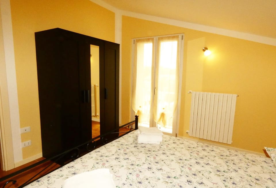 Bedroom, wardrobe