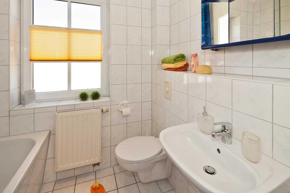 Toilet, Bathroom, Bath