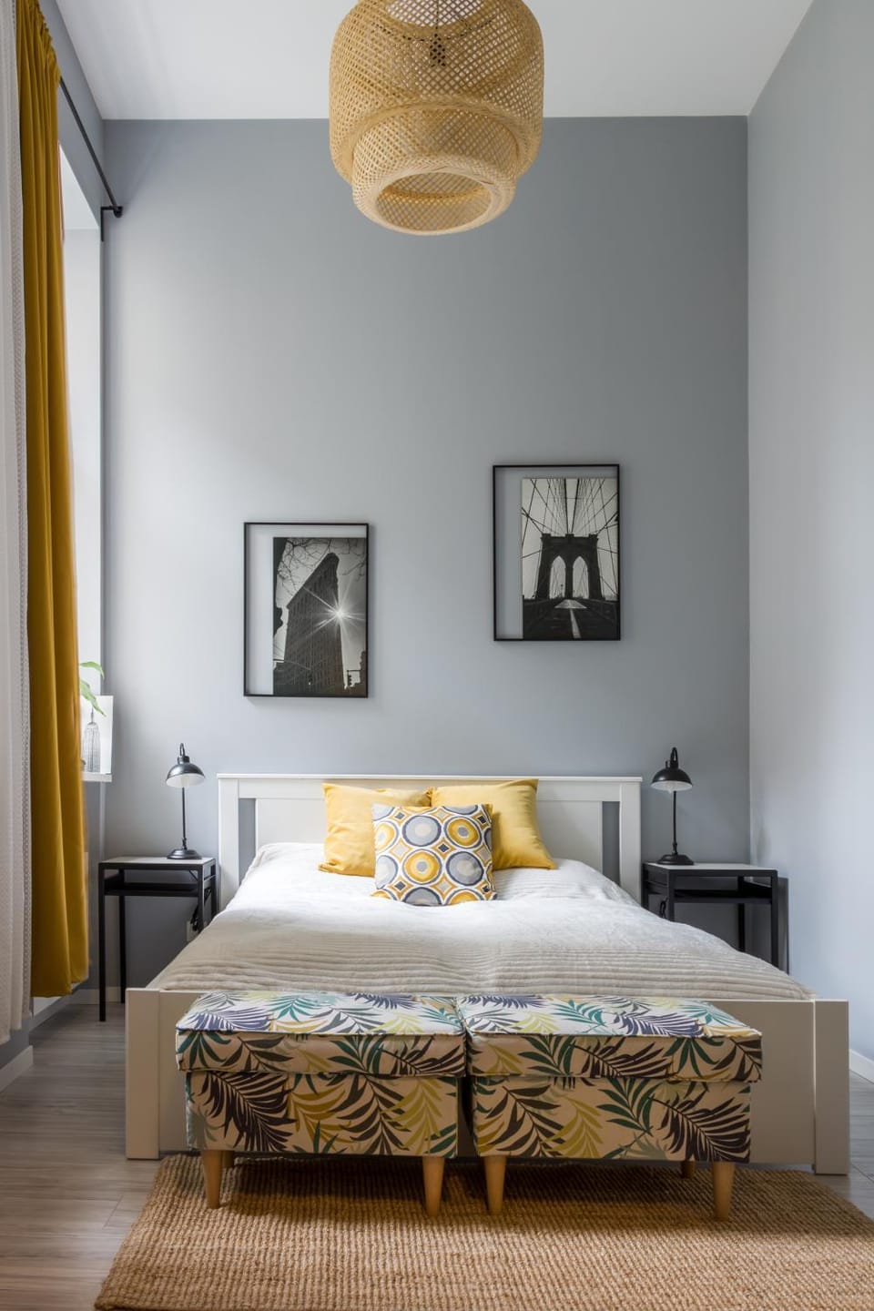 Bed, Seating area, Bedroom