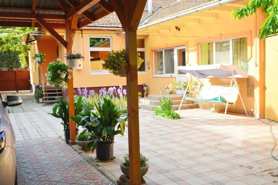 Inner courtyard view