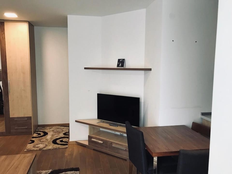 TV and multimedia, Dining area