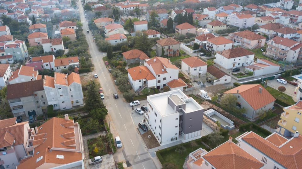 Property building, Bird's eye view