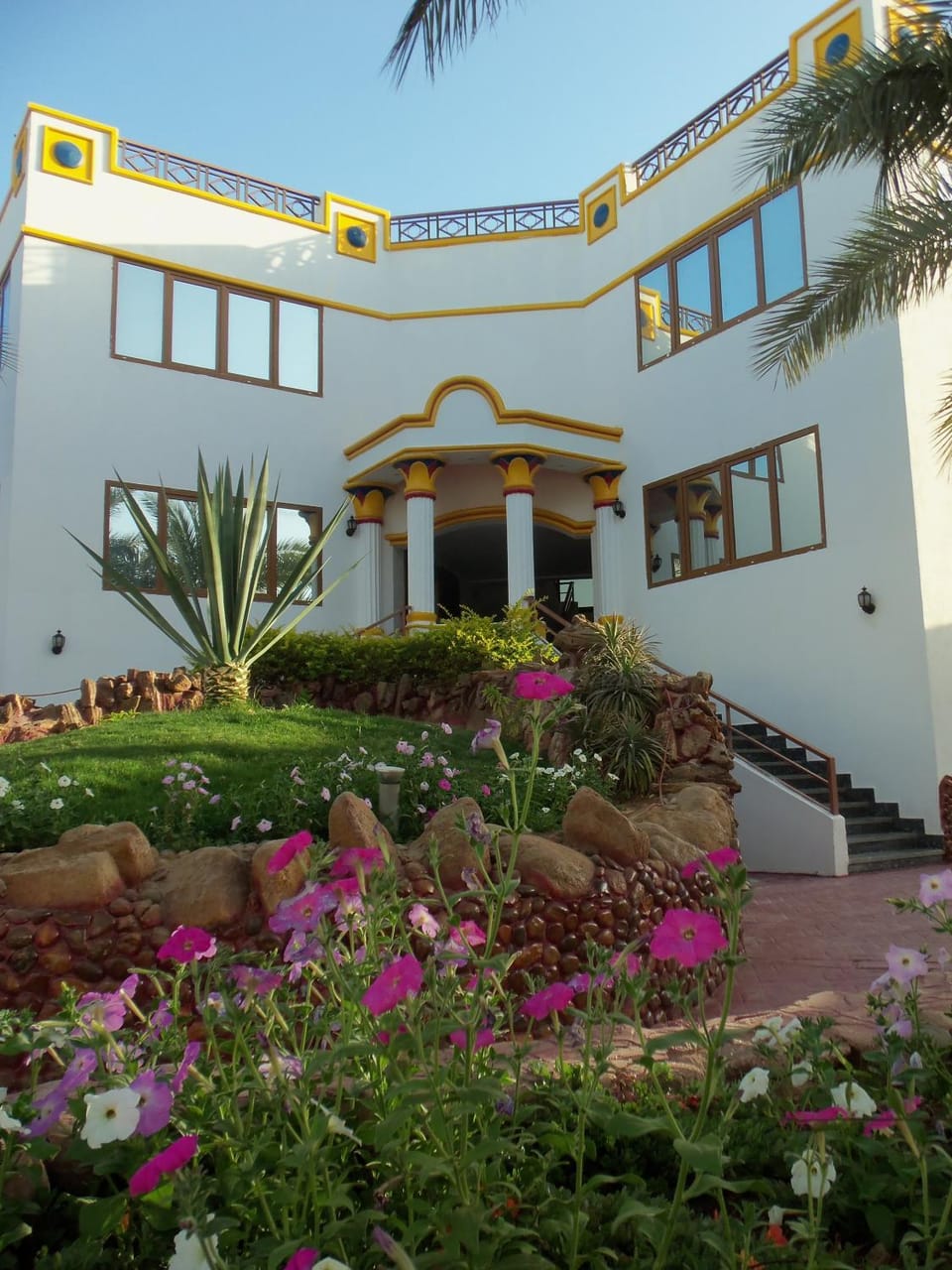 Property building, Facade/entrance