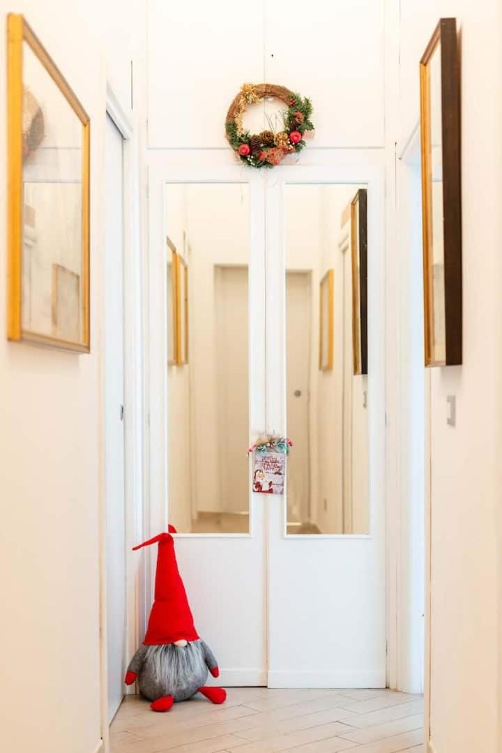 Sistina House Style HolidayHome x 6 Apartment in Rome
